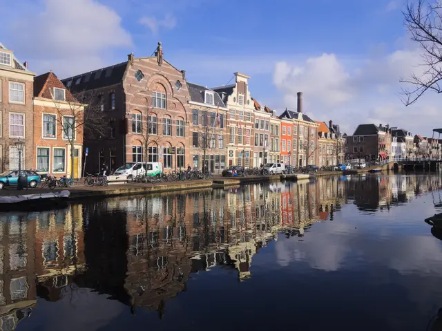 Leiden Marathon race photo