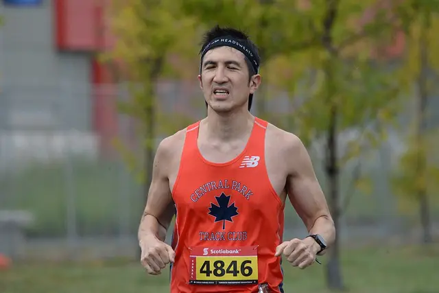 Toronto Waterfront Marathon race photo