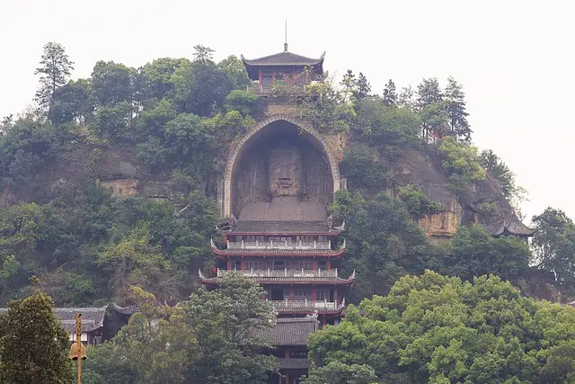 Großer Buddha 2026 im Kreis Rong, Stadt Zigong Halbmarathon Laufbild
