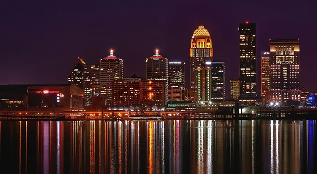 Louisville Marathon, Half Marathon and 10K race photo