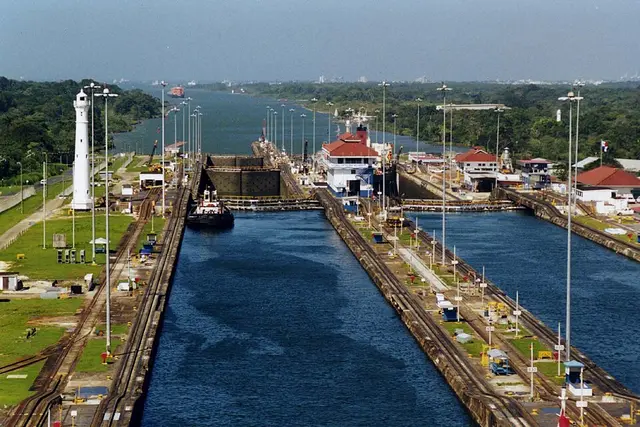 Foto lomba Maratón del Canal de Panamá
