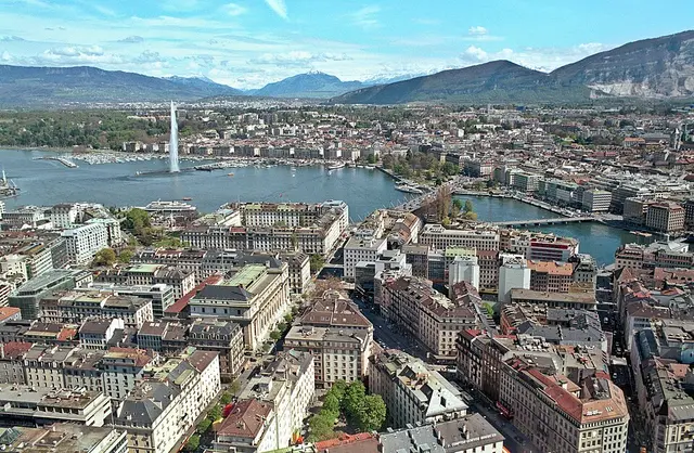 Geneva Marathon race photo