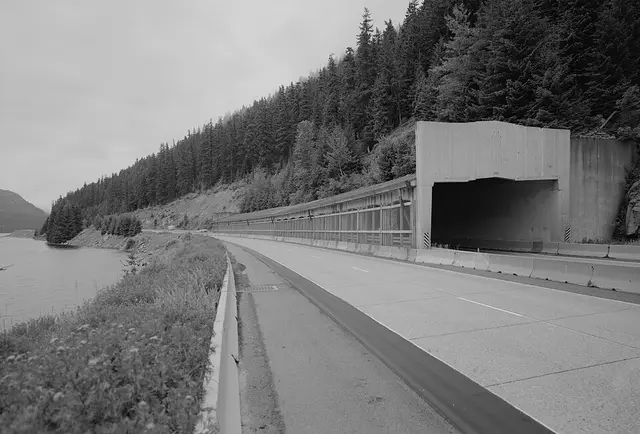 Tunnel Vision Marathon & Half Marathon Laufbild