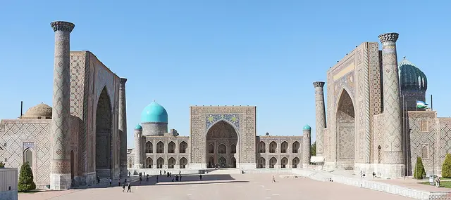 Samarkand Half Marathon race photo