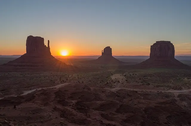 Foto lomba Monument Valley Veterans Marathon & Half Marathon