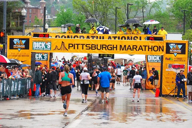 Pittsburgh Marathon race photo