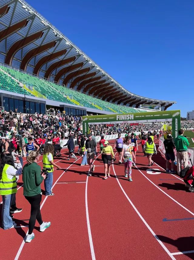 Ảnh giải Eugene Marathon
