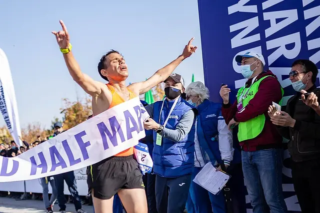 Samarkand Half Marathon race photo