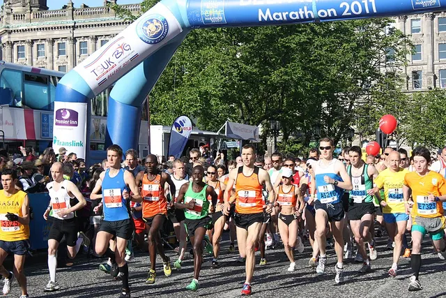 Foto lomba Moy Park Belfast City Marathon