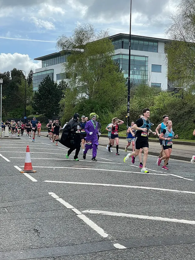 Ảnh giải Manchester Marathon