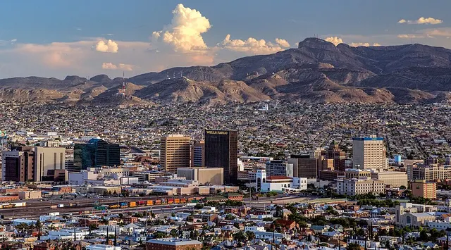 Foto lomba Michelob Ultra El Paso Marathon
