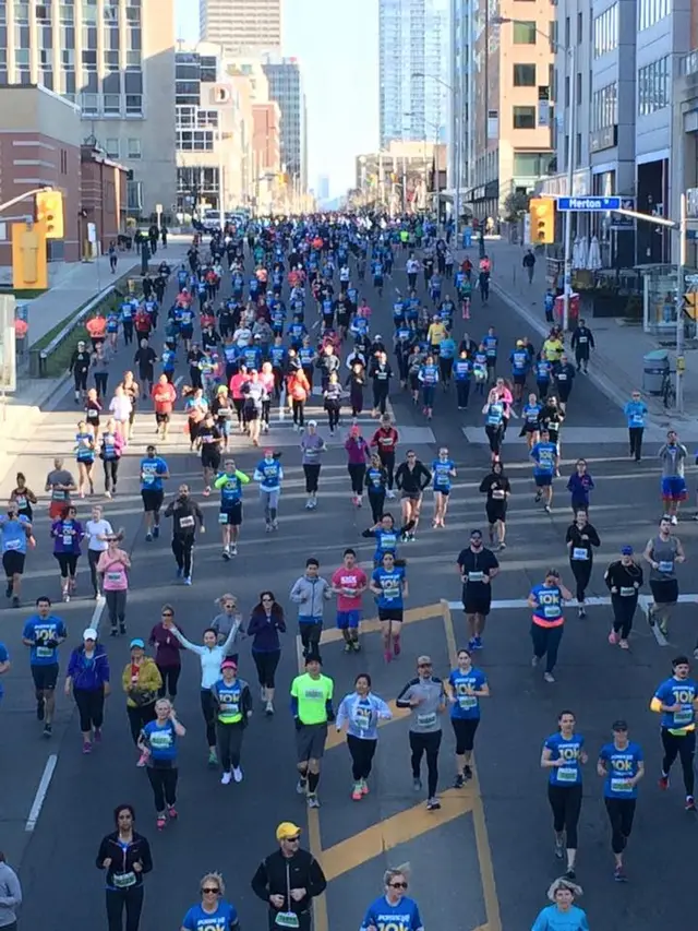 Foto lomba Toronto Marathon