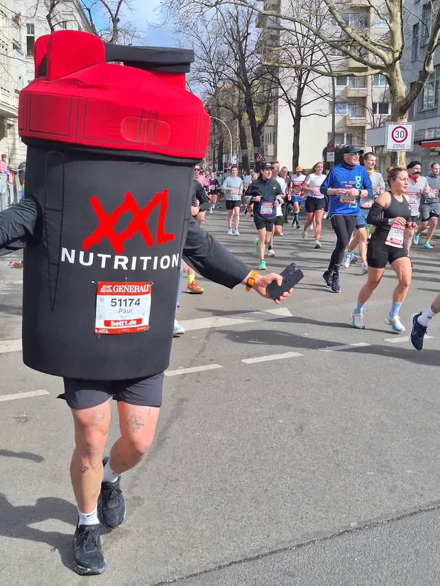 Ảnh giải BERLINER HALBMARATHON
