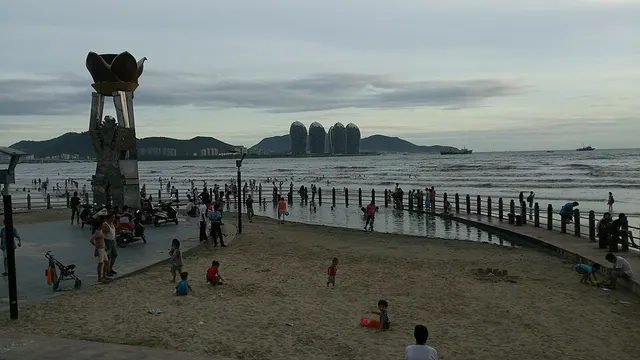 Ảnh giải Marathon Hải Nam (Tam Á) 2026