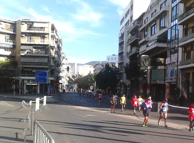 Ảnh giải Athens Marathon. The Authentic