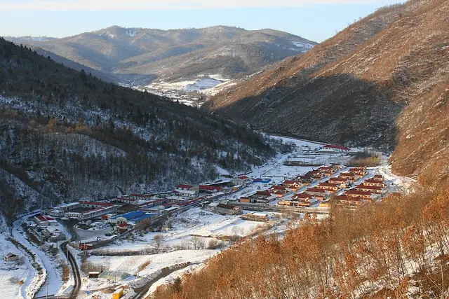 2026 Carrera por el cruce del bosque de la montaña Changbai y el campo nevado — foto de la carrera