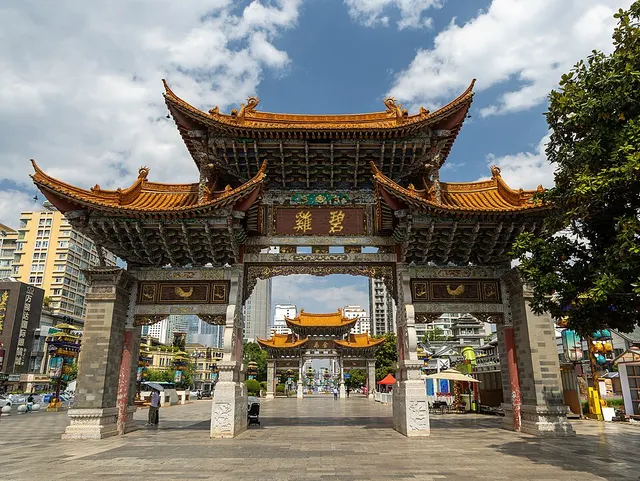 Lovers Wild Kunming Dianchi "가을동화" 사랑을 위해 달리다 대회 사진
