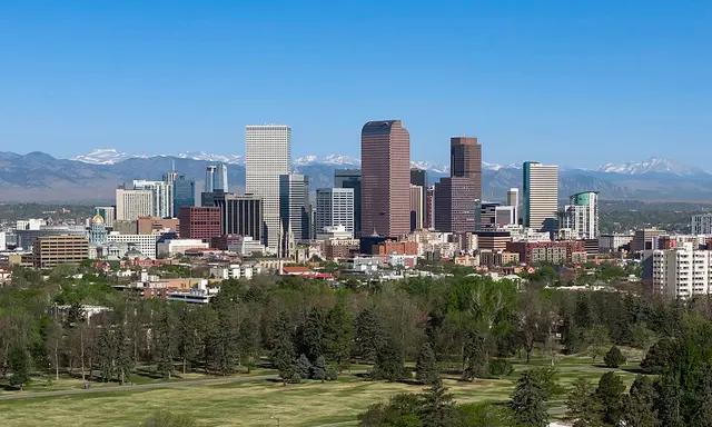 Bound for Boston Marathon & Half Marathon - Denver Laufbild