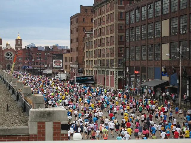 Pittsburgh Marathon race photo