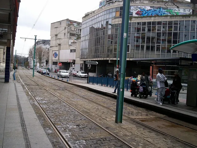 Les Voies Royales de Saint-Denis Laufbild